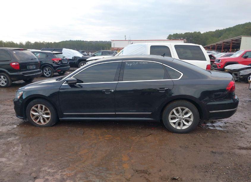 Photo 13 of 2017 Volkswagen Passat 1.8T S (VIN 1VWAT7A33HC026502)