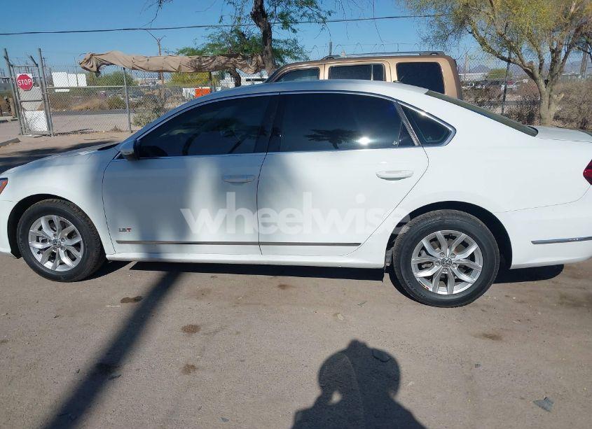 Photo 14 of 2017 Volkswagen Passat 1.8T S (VIN 1VWAT7A33HC083492)