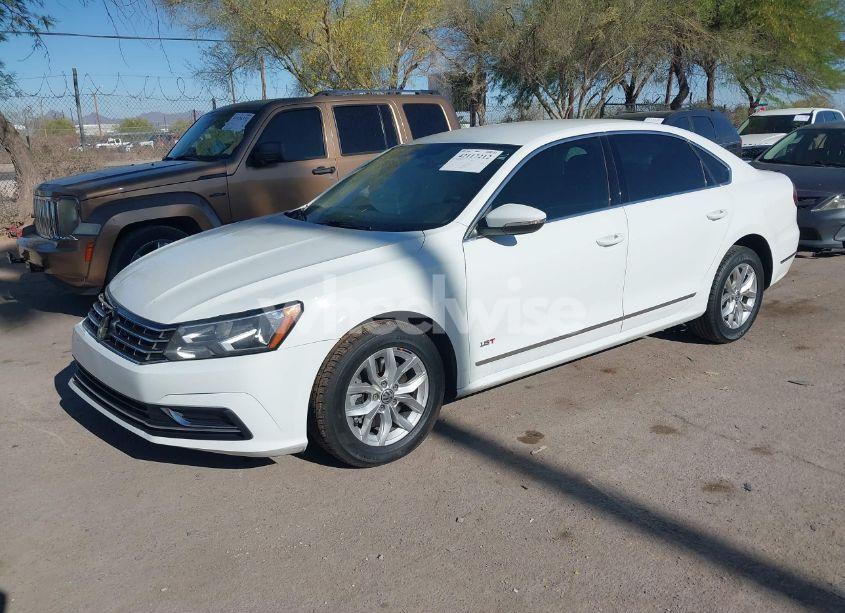 Photo 2 of 2017 Volkswagen Passat 1.8T S (VIN 1VWAT7A33HC083492)