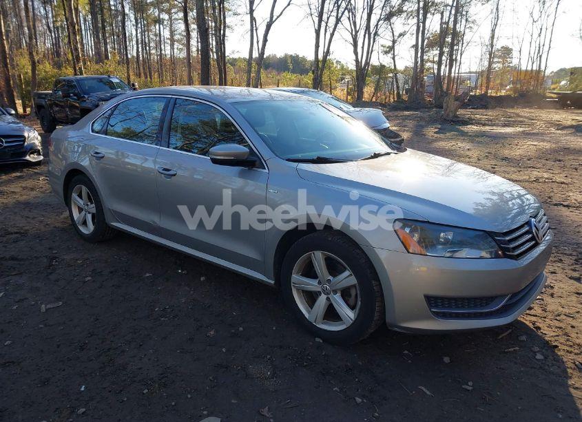 2014 Volkswagen Passat 1.8T WOLFSBURG EDITION (VIN 1VWAT7A34EC041151) main photo