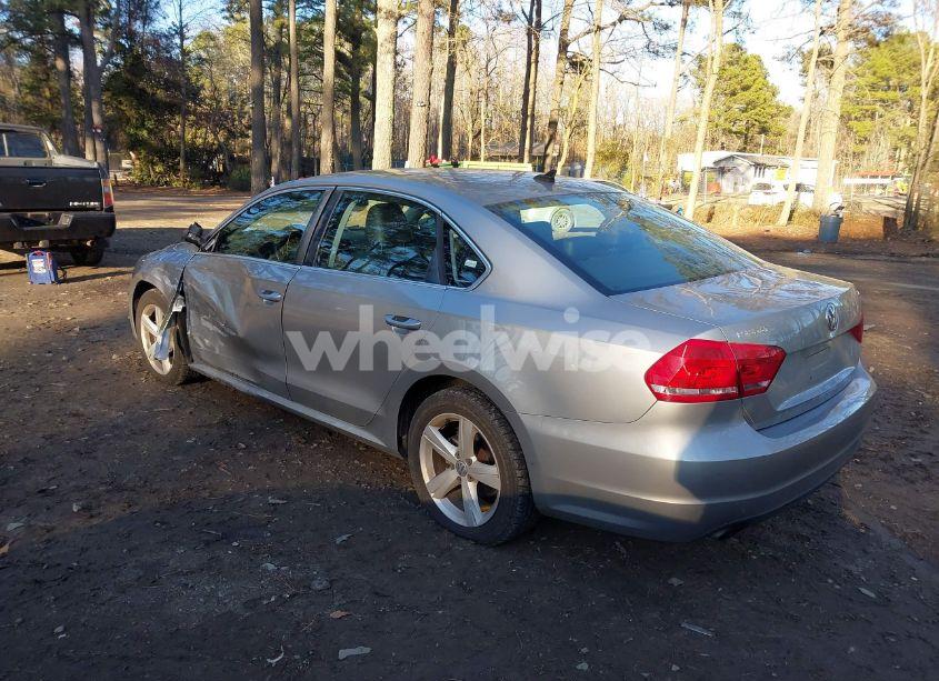 Photo 3 of 2014 Volkswagen Passat 1.8T WOLFSBURG EDITION (VIN 1VWAT7A34EC041151)