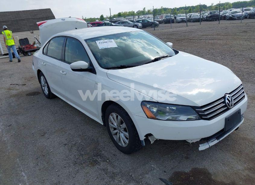 2014 Volkswagen Passat 1.8T WOLFSBURG EDITION (VIN 1VWAT7A34EC061268) main photo