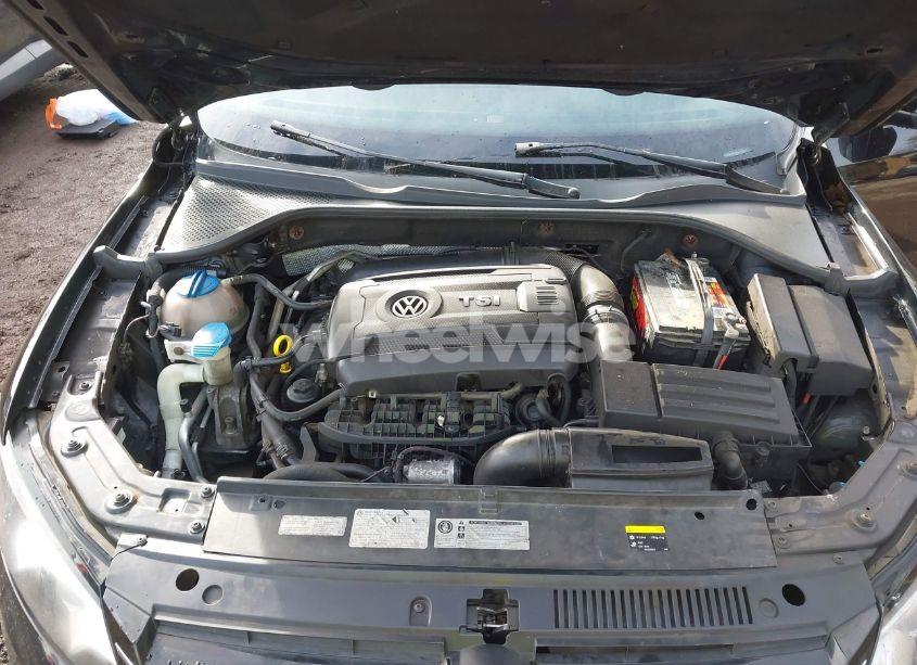 Photo 10 of 2014 Volkswagen Passat 1.8T S (VIN 1VWAT7A34EC112476)