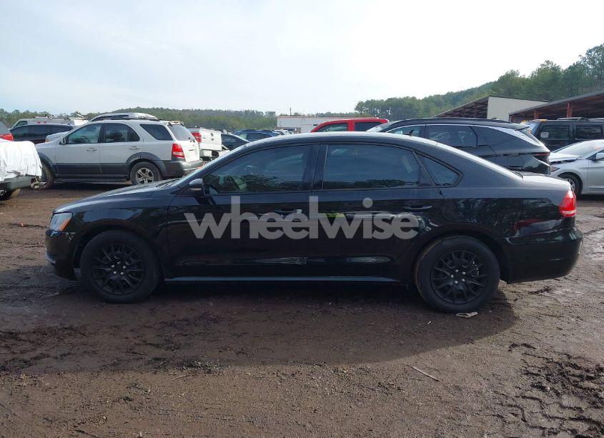 Photo 14 of 2014 Volkswagen Passat 1.8T S (VIN 1VWAT7A34EC112476)