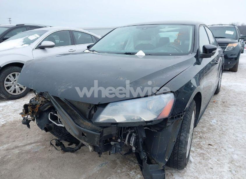 Photo 2 of 2014 Volkswagen Passat 1.8T S (VIN 1VWAT7A34EC113076)