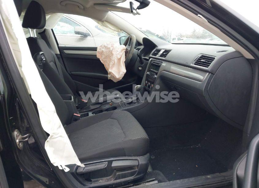 Photo 5 of 2014 Volkswagen Passat 1.8T S (VIN 1VWAT7A34EC113076)