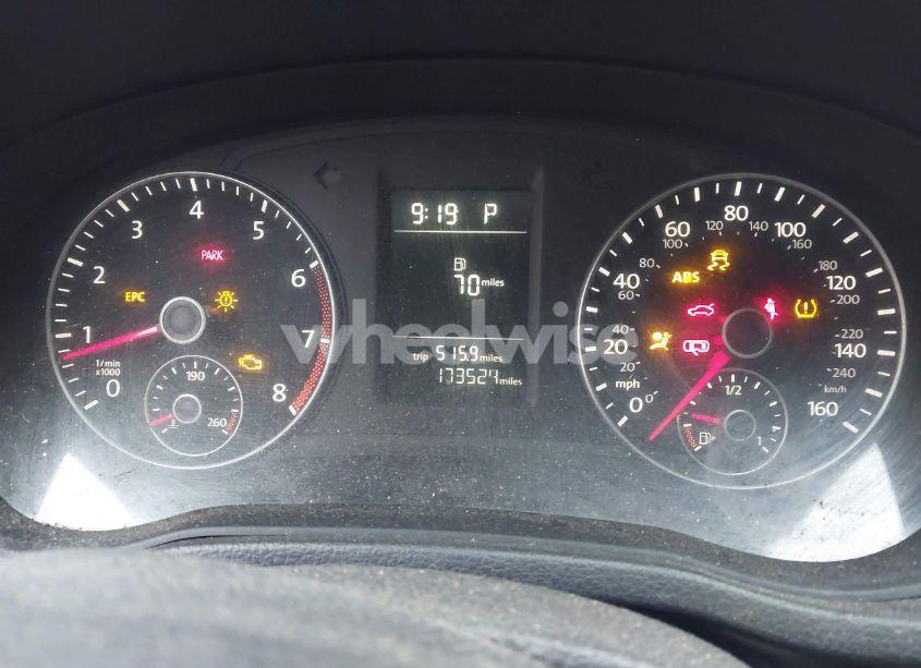 Photo 15 of 2015 Volkswagen Passat 1.8T S (VIN 1VWAT7A34FC005235)