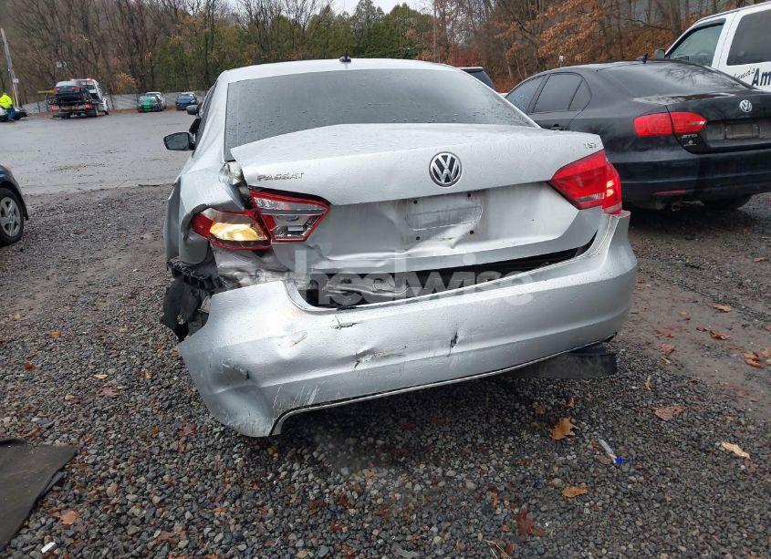 Photo 16 of 2015 Volkswagen Passat 1.8T S (VIN 1VWAT7A34FC005235)