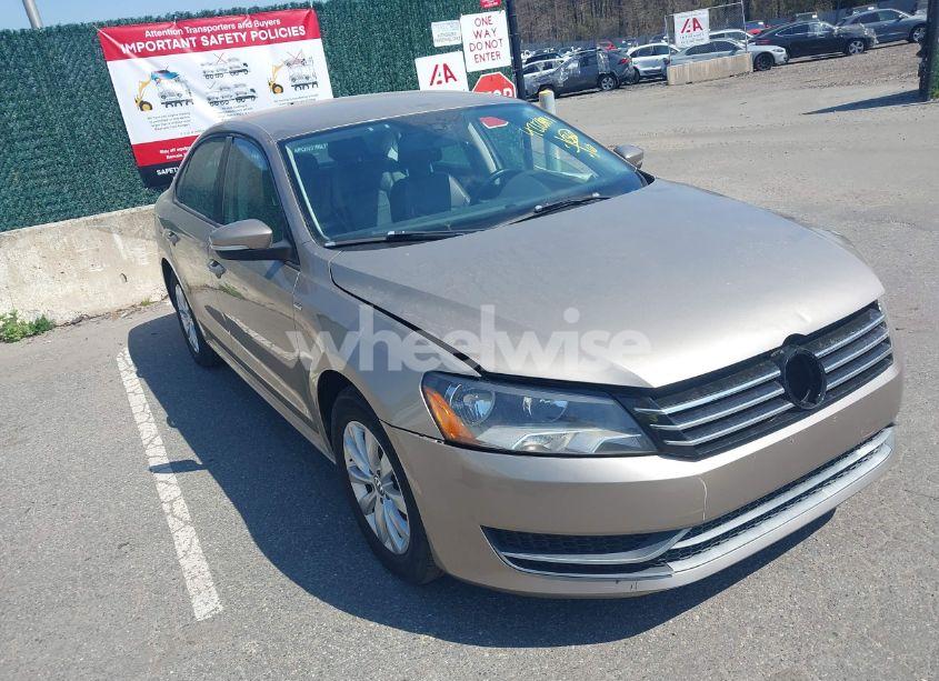 2015 Volkswagen Passat 1.8T WOLFSBURG EDITION (VIN 1VWAT7A34FC032404) main photo