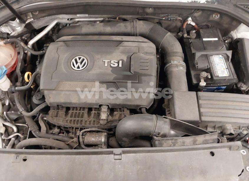 Photo 10 of 2015 Volkswagen Passat 1.8T S (VIN 1VWAT7A34FC036095)