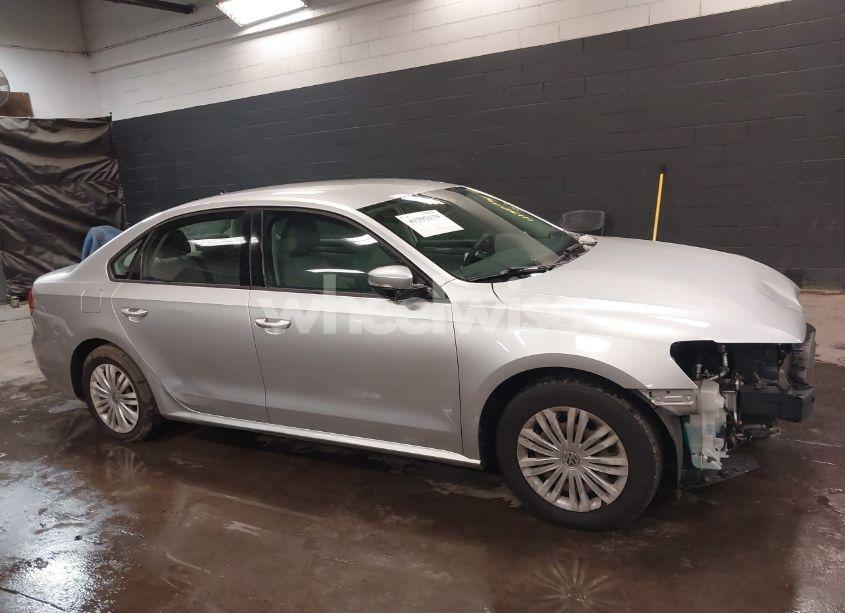 Photo 14 of 2015 Volkswagen Passat 1.8T S (VIN 1VWAT7A34FC036095)