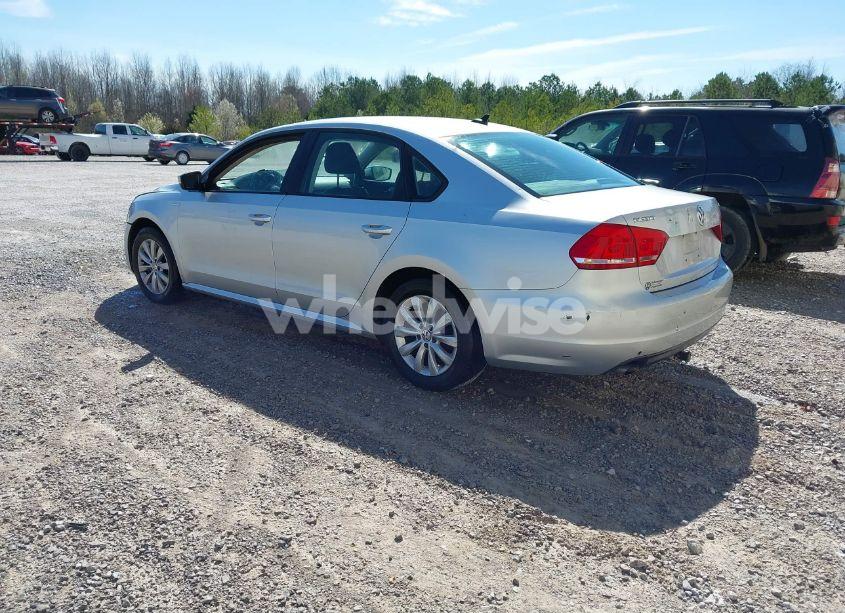 Photo 3 of 2015 Volkswagen Passat 1.8T WOLFSBURG EDITION (VIN 1VWAT7A34FC042401)