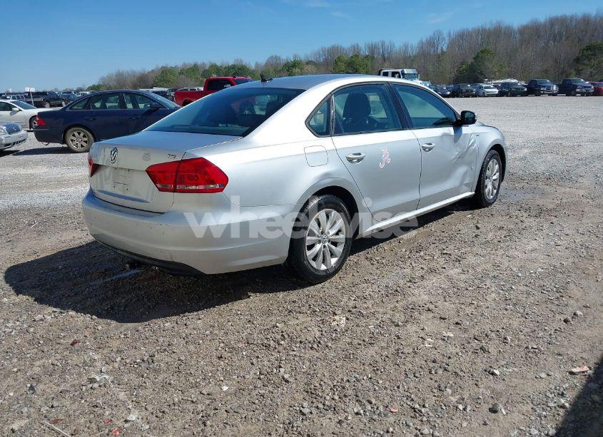 Photo 4 of 2015 Volkswagen Passat 1.8T WOLFSBURG EDITION (VIN 1VWAT7A34FC042401)