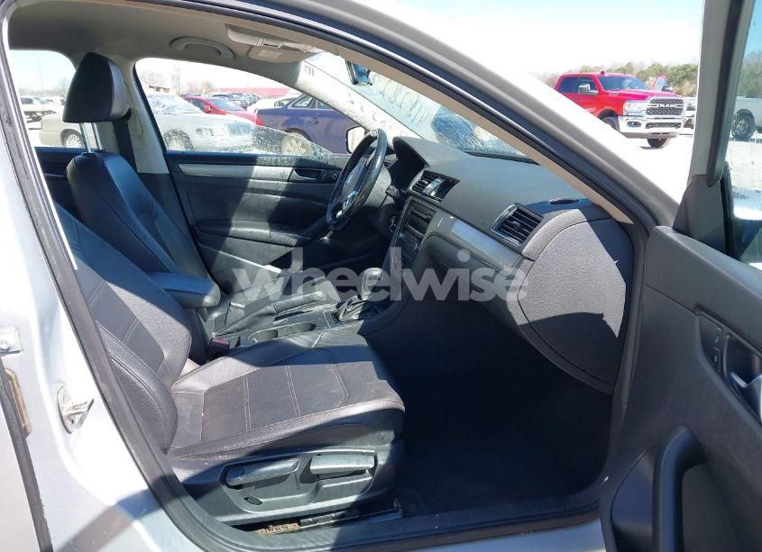 Photo 5 of 2015 Volkswagen Passat 1.8T WOLFSBURG EDITION (VIN 1VWAT7A34FC042401)