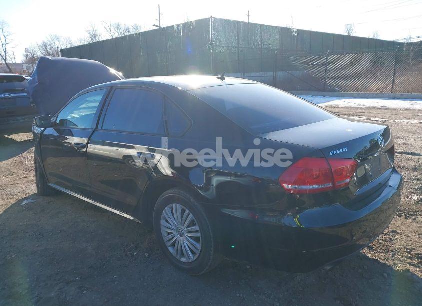 Photo 3 of 2015 Volkswagen Passat 1.8T S (VIN 1VWAT7A34FC044696)