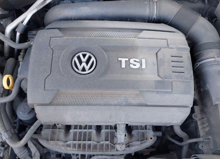 Photo 10 of 2015 Volkswagen Passat 1.8T WOLFSBURG EDITION (VIN 1VWAT7A34FC067718)