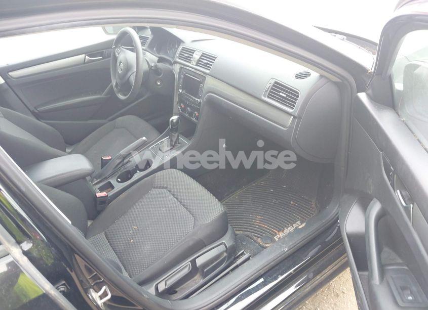 Photo 5 of 2015 Volkswagen Passat 1.8T S (VIN 1VWAT7A34FC068514)