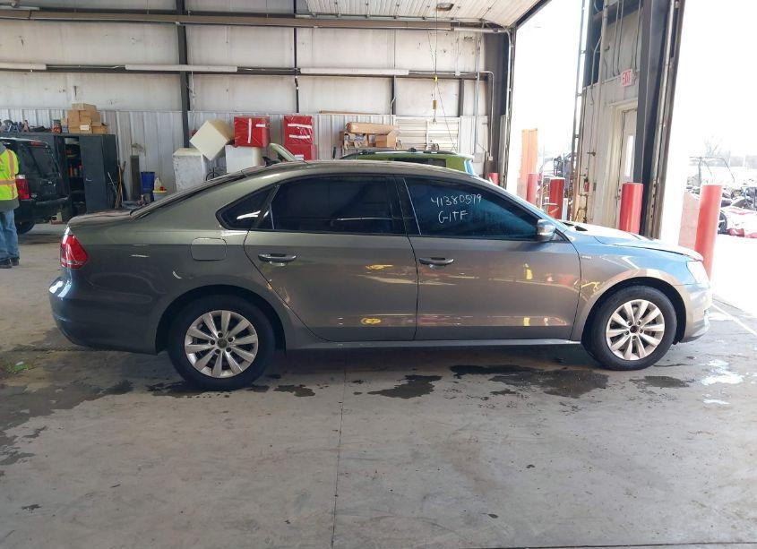 Photo 13 of 2015 Volkswagen Passat 1.8T WOLFSBURG EDITION (VIN 1VWAT7A34FC071767)