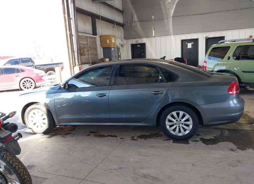 Photo 14 of 2015 Volkswagen Passat 1.8T WOLFSBURG EDITION (VIN 1VWAT7A34FC071767)