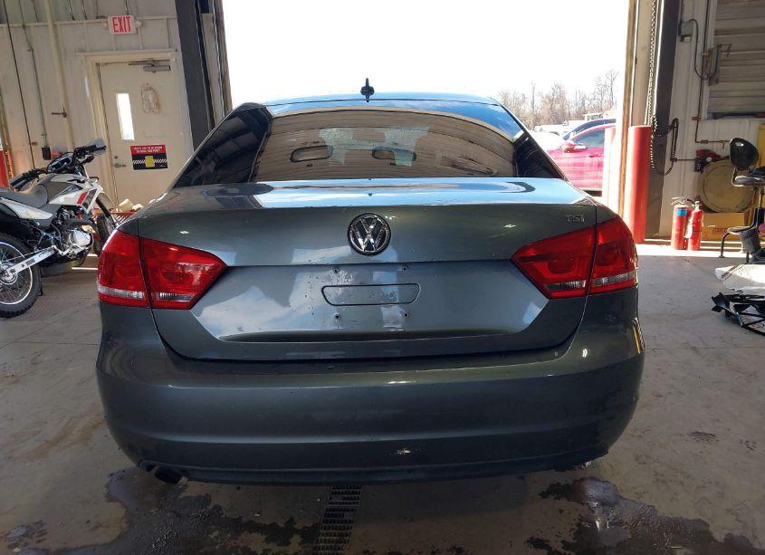 Photo 16 of 2015 Volkswagen Passat 1.8T WOLFSBURG EDITION (VIN 1VWAT7A34FC071767)