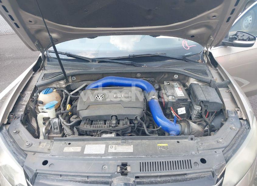 Photo 10 of 2015 Volkswagen Passat 1.8T LIMITED EDITION (VIN 1VWAT7A34FC095891)