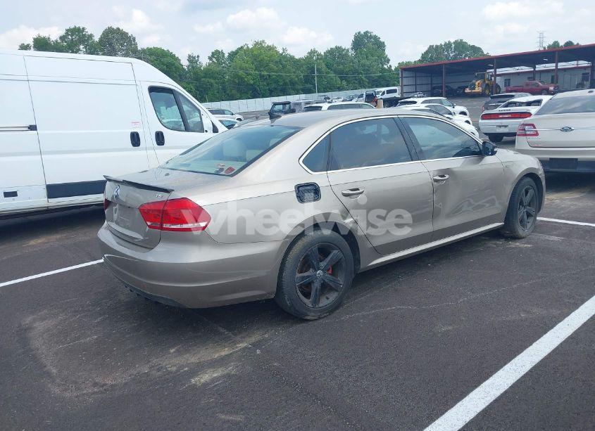 Photo 4 of 2015 Volkswagen Passat 1.8T LIMITED EDITION (VIN 1VWAT7A34FC095891)