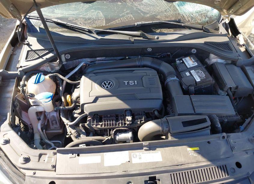 Photo 10 of 2015 Volkswagen Passat 1.8T LIMITED EDITION (VIN 1VWAT7A34FC100118)