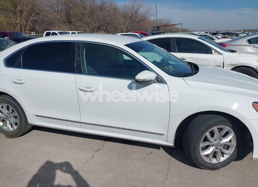 Photo 13 of 2016 Volkswagen Passat 1.8T S (VIN 1VWAT7A34GC066828)