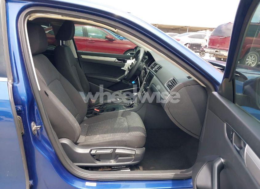 Photo 5 of 2017 Volkswagen Passat 1.8T S (VIN 1VWAT7A34HC003813)