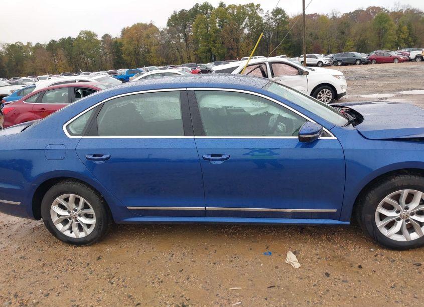Photo 14 of 2017 Volkswagen Passat 1.8T S (VIN 1VWAT7A34HC013791)