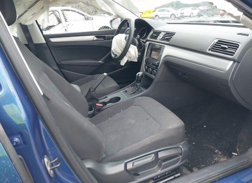 Photo 5 of 2017 Volkswagen Passat 1.8T S (VIN 1VWAT7A34HC013791)