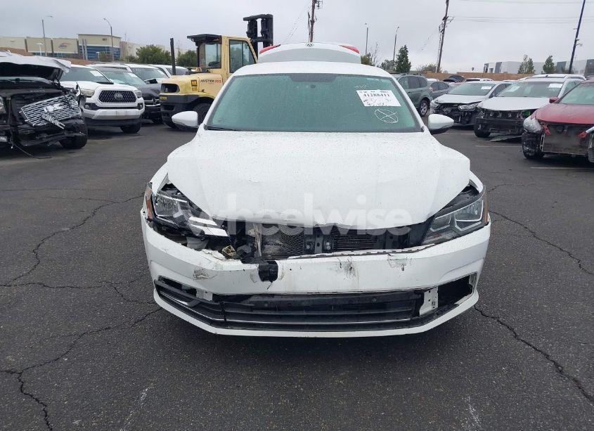 Photo 12 of 2017 Volkswagen Passat 1.8T S (VIN 1VWAT7A34HC033278)