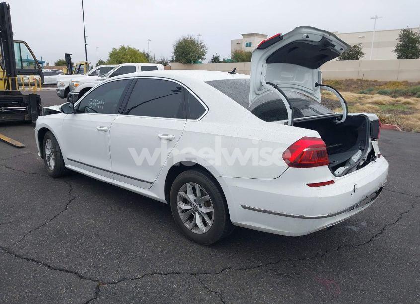 Photo 3 of 2017 Volkswagen Passat 1.8T S (VIN 1VWAT7A34HC033278)