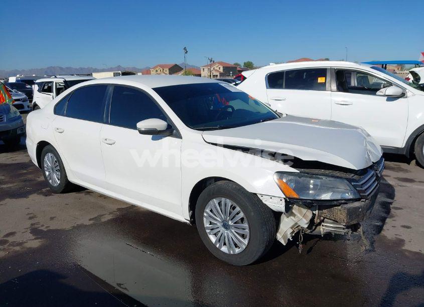 2014 Volkswagen Passat 1.8T S (VIN 1VWAT7A35EC023841) main photo