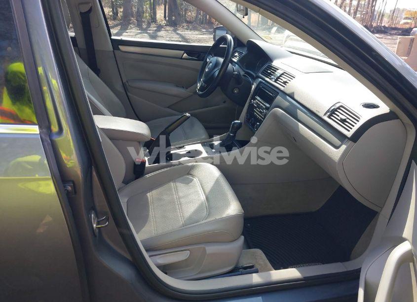 Photo 5 of 2014 Volkswagen Passat 1.8T WOLFSBURG EDITION (VIN 1VWAT7A35EC026562)