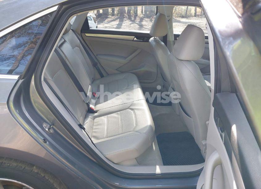 Photo 8 of 2014 Volkswagen Passat 1.8T WOLFSBURG EDITION (VIN 1VWAT7A35EC026562)