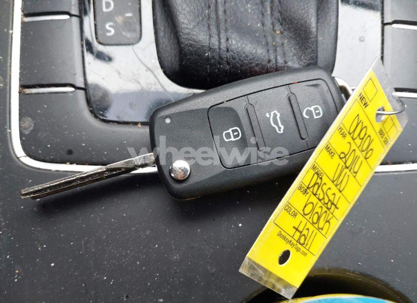 Photo 11 of 2014 Volkswagen Passat 1.8T S/1.8T WOLFSBURG EDITION (VIN 1VWAT7A35EC044088)