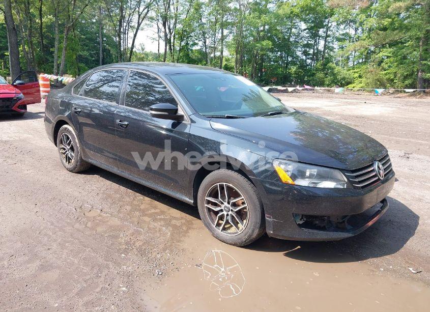 2014 Volkswagen Passat 1.8T S (VIN 1VWAT7A35EC056127) main photo