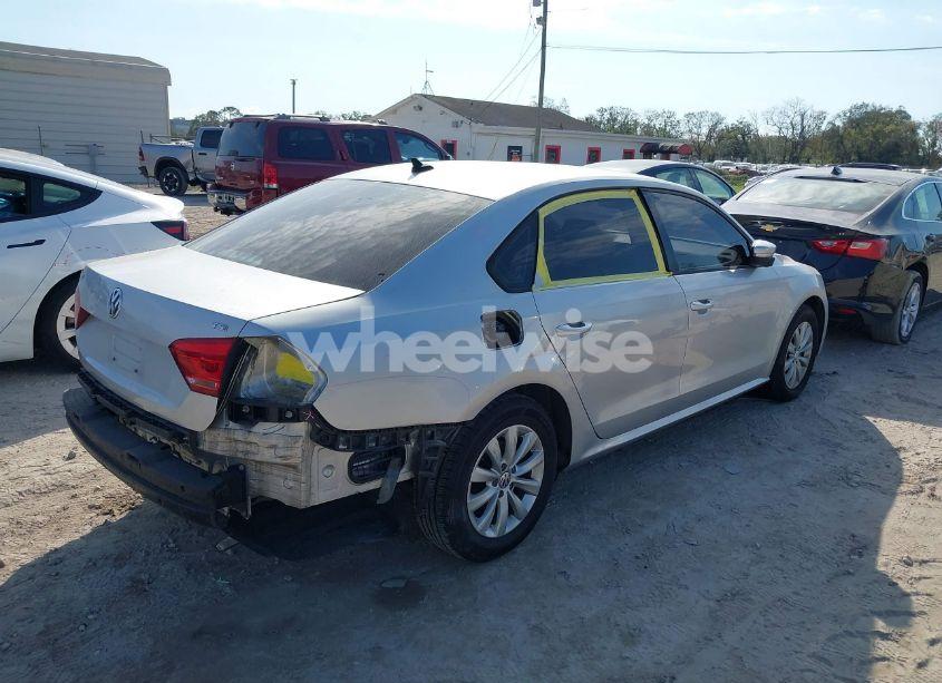 Photo 4 of 2014 Volkswagen Passat 1.8T WOLFSBURG EDITION (VIN 1VWAT7A35EC073266)