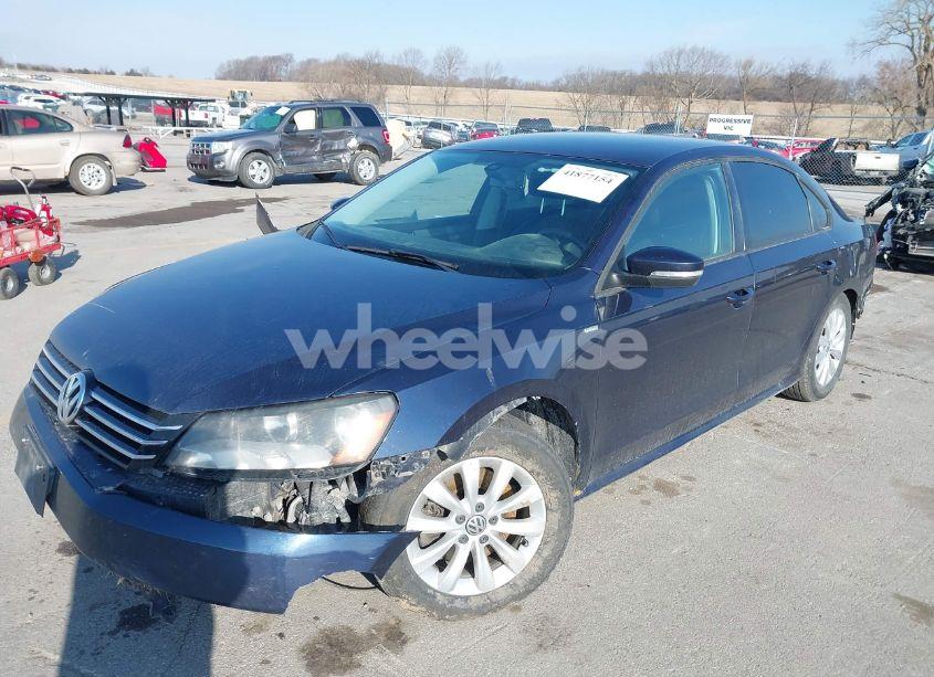 Photo 2 of 2014 Volkswagen Passat 1.8T WOLFSBURG EDITION (VIN 1VWAT7A35EC080363)