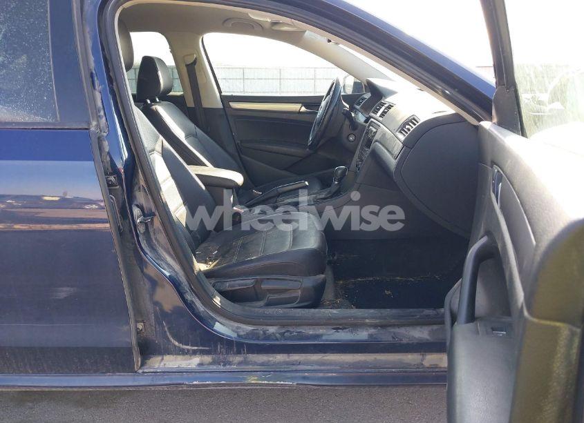 Photo 5 of 2014 Volkswagen Passat 1.8T WOLFSBURG EDITION (VIN 1VWAT7A35EC080363)