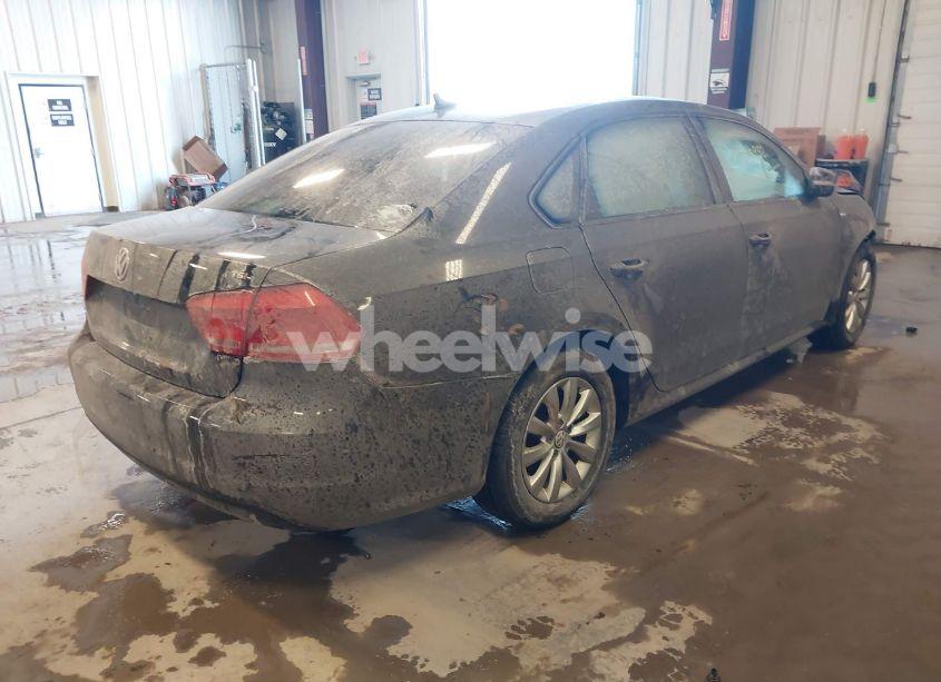 Photo 4 of 2014 Volkswagen Passat 1.8T WOLFSBURG EDITION (VIN 1VWAT7A35EC095722)