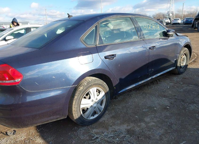 Photo 4 of 2014 Volkswagen Passat 1.8T S (VIN 1VWAT7A35EC114799)