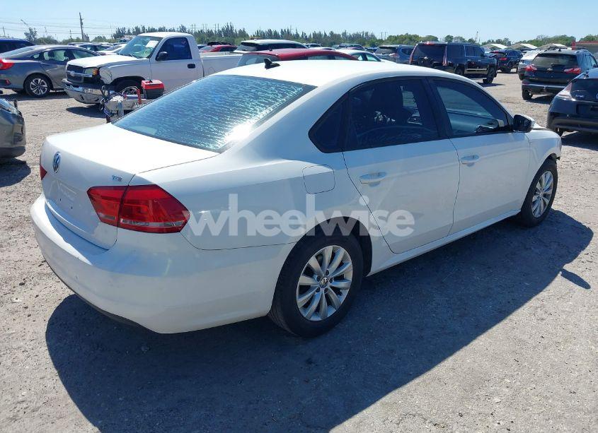 Photo 4 of 2015 Volkswagen Passat 1.8T WOLFSBURG EDITION (VIN 1VWAT7A35FC038826)