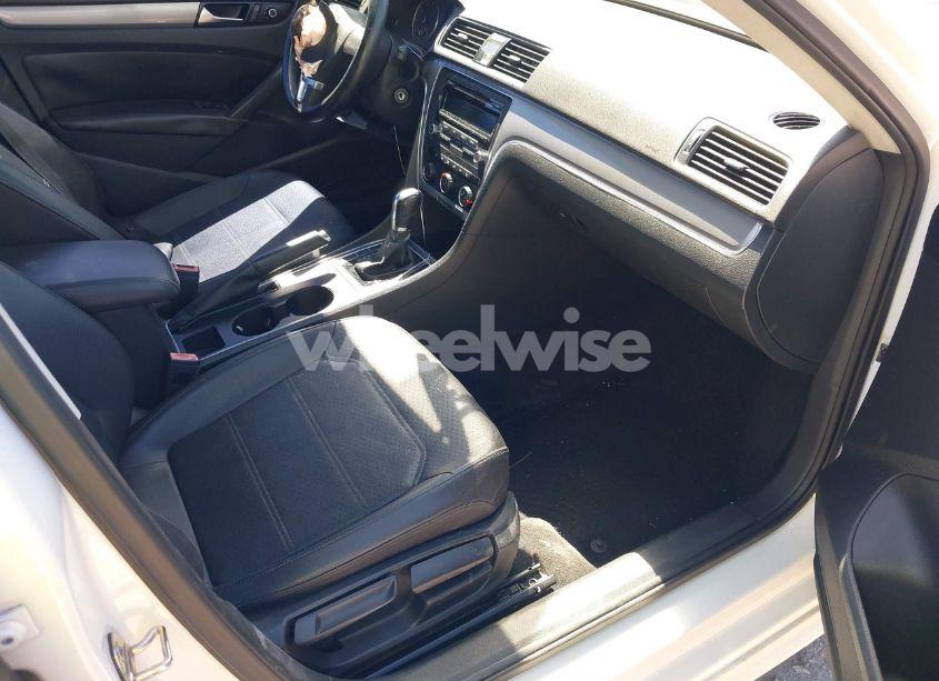 Photo 5 of 2015 Volkswagen Passat 1.8T WOLFSBURG EDITION (VIN 1VWAT7A35FC038826)