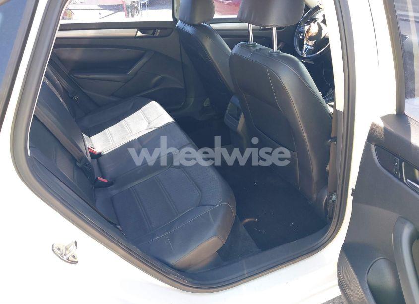 Photo 8 of 2015 Volkswagen Passat 1.8T WOLFSBURG EDITION (VIN 1VWAT7A35FC038826)