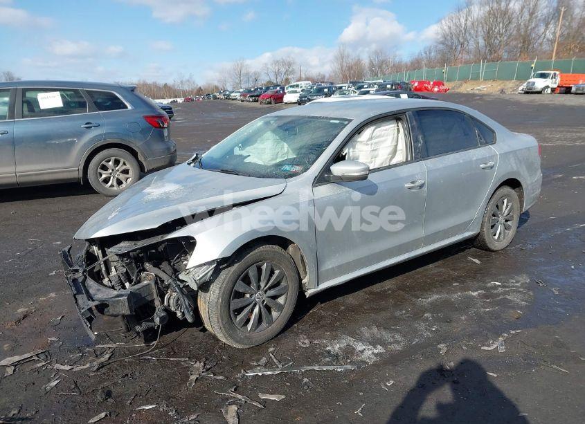 Photo 2 of 2015 Volkswagen Passat 1.8T WOLFSBURG EDITION (VIN 1VWAT7A35FC054895)