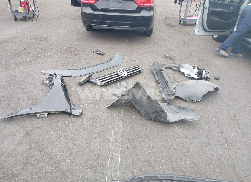 Photo 13 of 2015 Volkswagen Passat 1.8T S (VIN 1VWAT7A35FC077089)