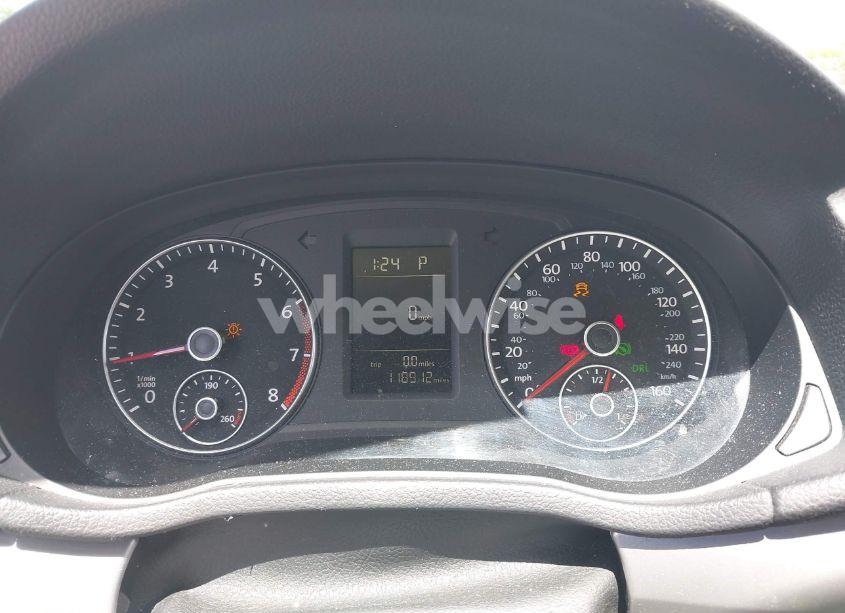 Photo 7 of 2015 Volkswagen Passat 1.8T LIMITED EDITION (VIN 1VWAT7A35FC109653)