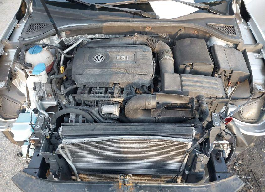 Photo 10 of 2015 Volkswagen Passat 1.8T LIMITED EDITION (VIN 1VWAT7A35FC120409)